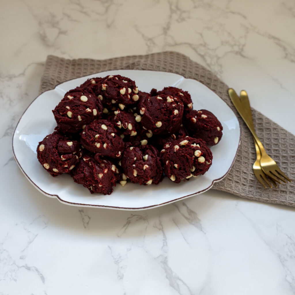Red velvet Cookie dough Baksels by Mandy