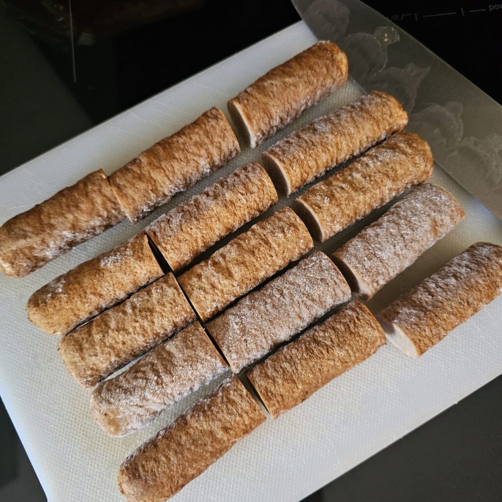 mini frikandelbroodjes Baksels by Mandy